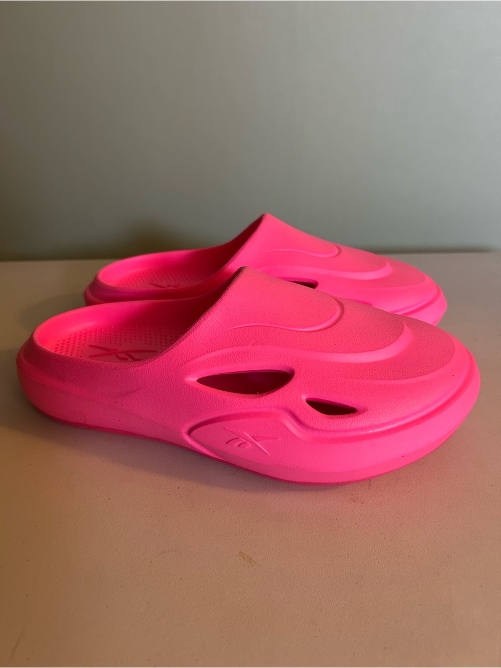 Reebok DMX Recovery "Paradise Pink/Paradise Pink/Paradise Pink" Men's Mule sz 7